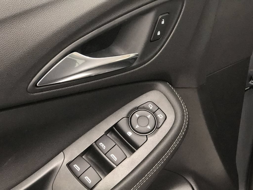 Used 2020 Buick Encore GX Select FWD image 13