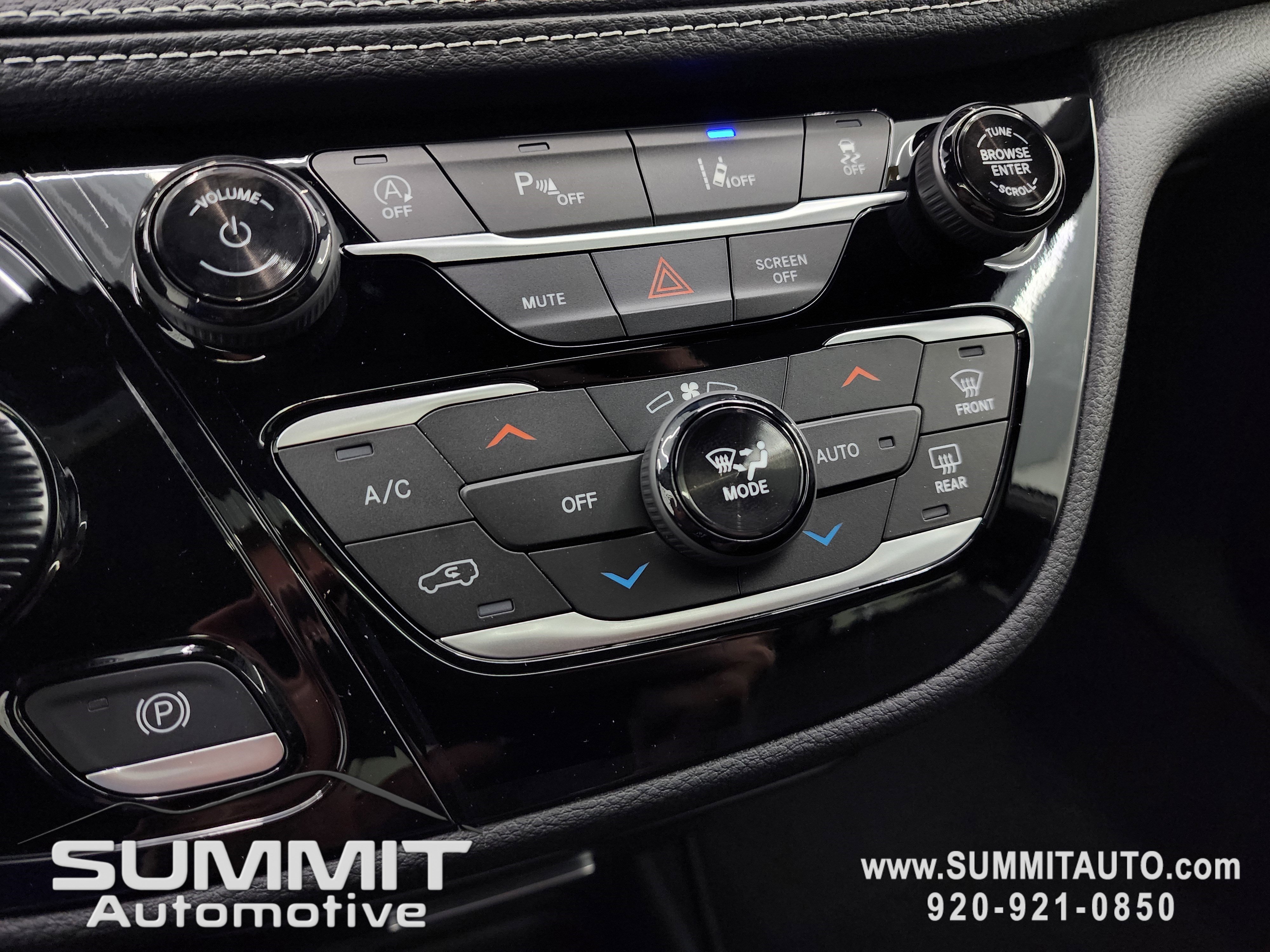 New 2026 Chrysler Pacifica Select FWD image 50