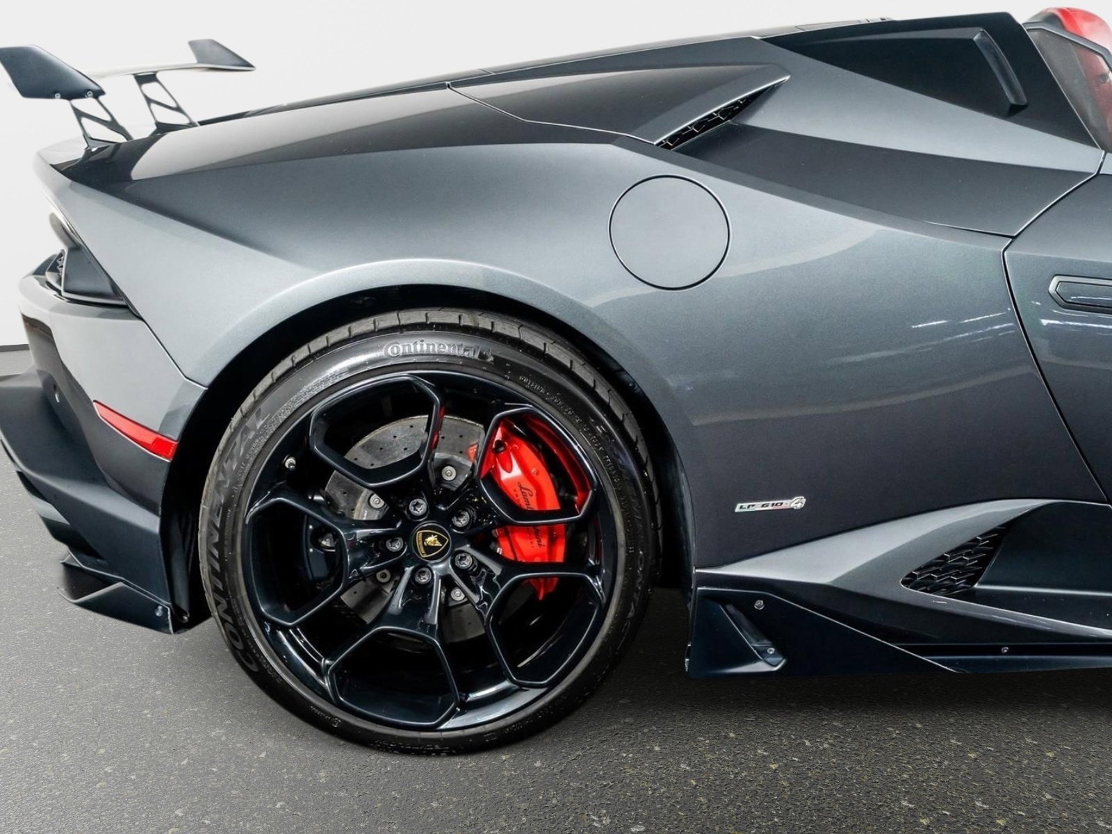 Used 2017 Lamborghini Huracan LP 610-4 image 9