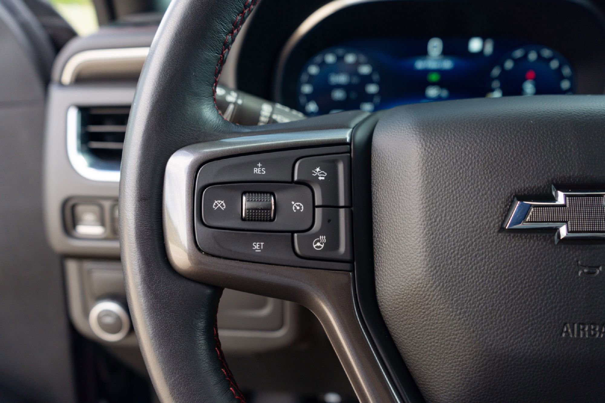 Used 2022 Chevrolet Tahoe RST w/ Luxury Package image 12