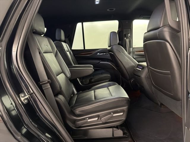 Used 2021 Cadillac Escalade Luxury image 14