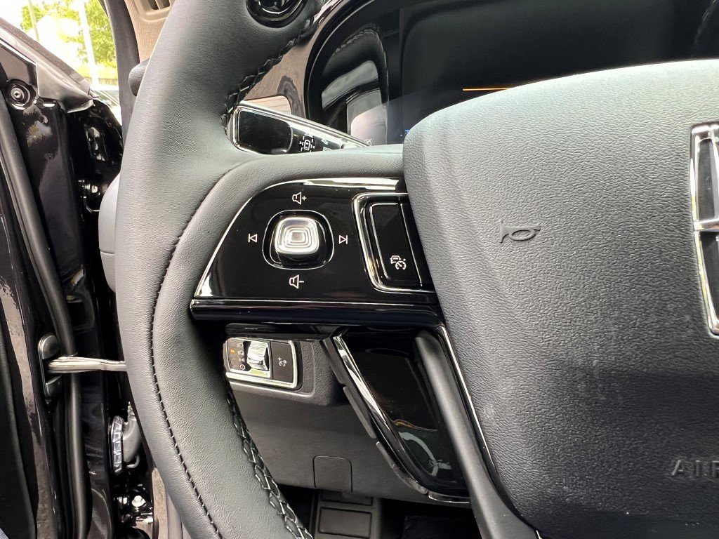 New 2026 Lincoln Corsair Premiere image 20