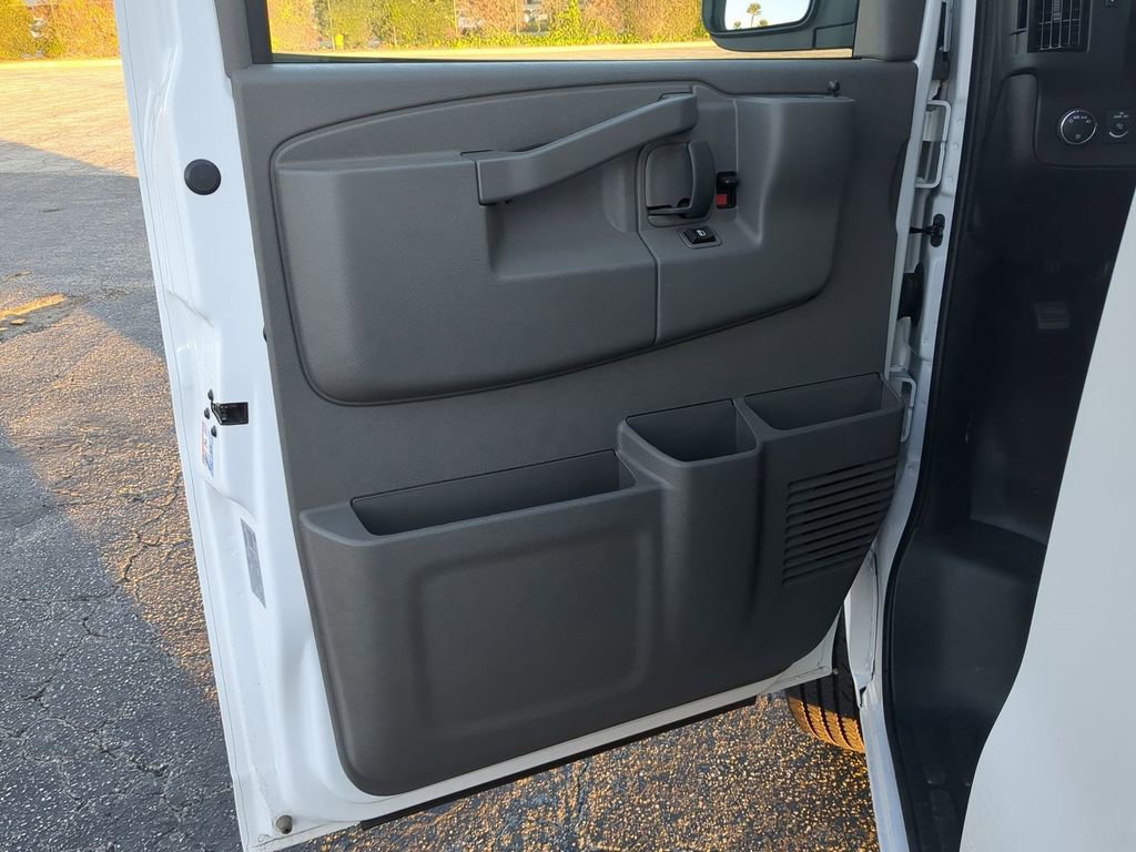 New 2025 GMC Savana 2500 w/ Driver Convenience Package RWD image 22
