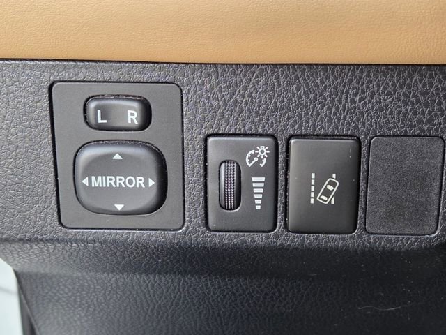 Used 2016 Toyota RAV4 XLE w/ Convenience Package FWD image 23