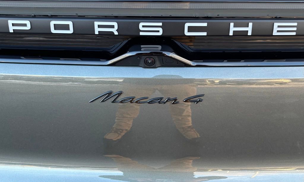 New 2025 Porsche Macan 4 Electric image 11