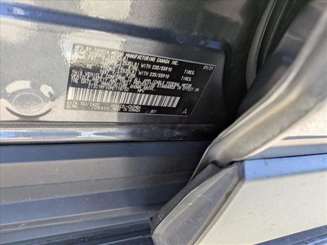 Used 2021 Toyota RAV4 XLE Premium image 25