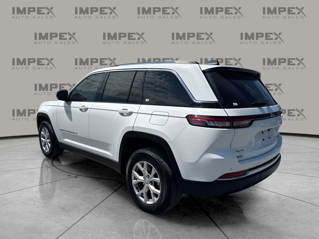 Used 2022 Jeep Grand Cherokee Limited AWD/4WD image 2