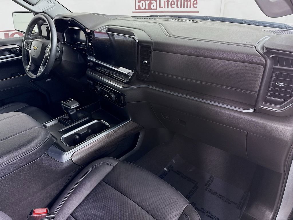 Used 2024 Chevrolet Silverado 1500 LTZ w/ LTZ Convenience Package II image 33