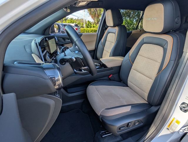 Used 2025 Chevrolet Equinox ACTIV w/ Safety and Technology Package image 7