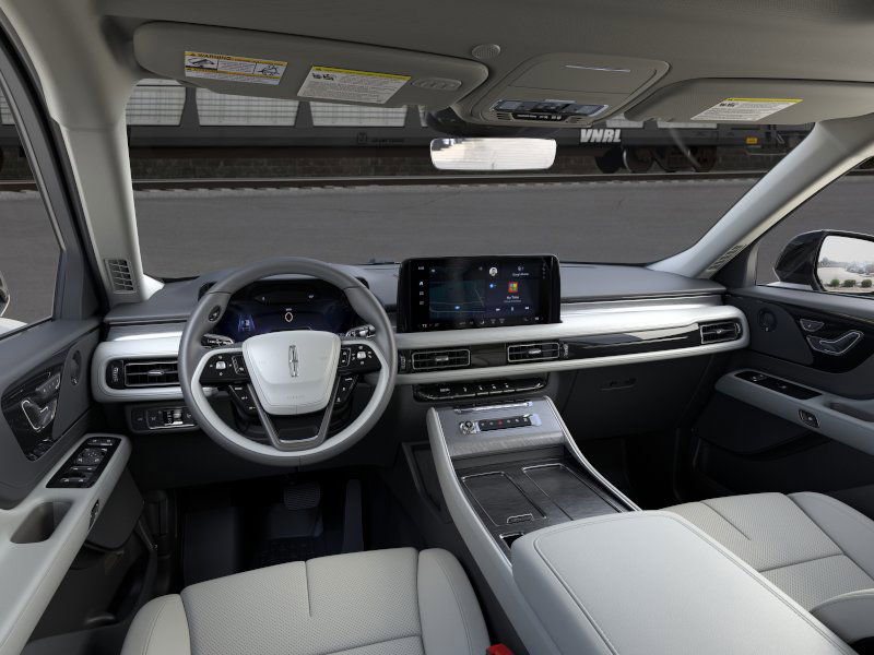 New 2025 Lincoln Aviator AWD w/ Jet Appearance Package image 9