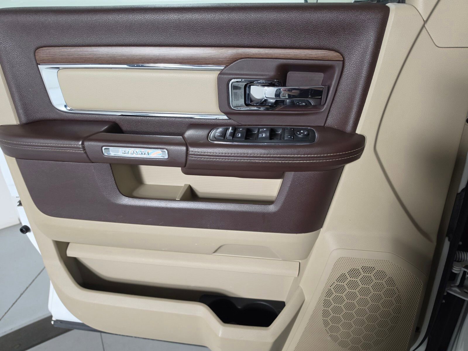 Used 2014 RAM 3500 Laramie AWD/4WD image 33