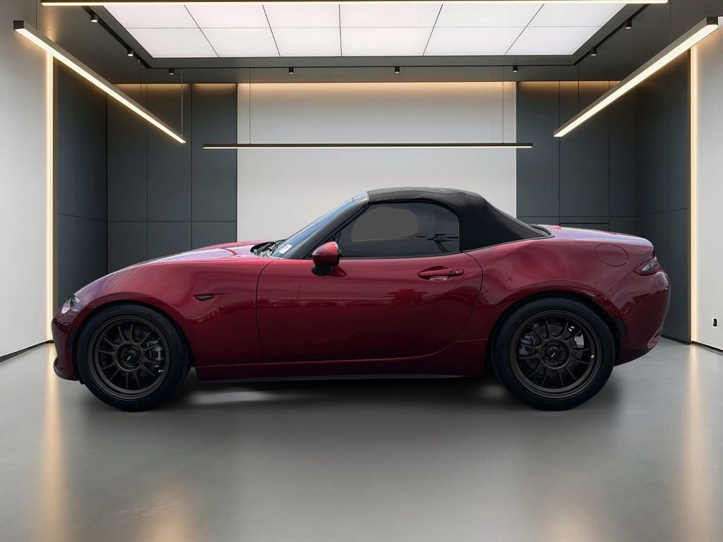 Used 2019 MAZDA MX-5 Miata Grand Touring w/ GT-S Package RWD image 2