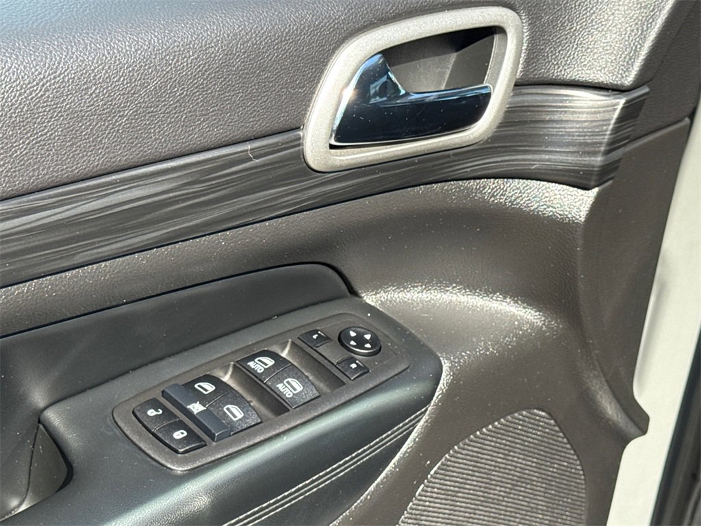 Certified 2021 Jeep Grand Cherokee Laredo X image 28