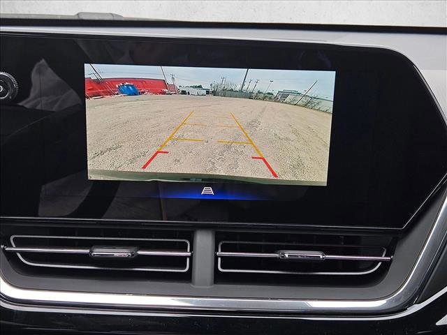 New 2026 Chevrolet Trax RS w/ Sunroof Package image 16