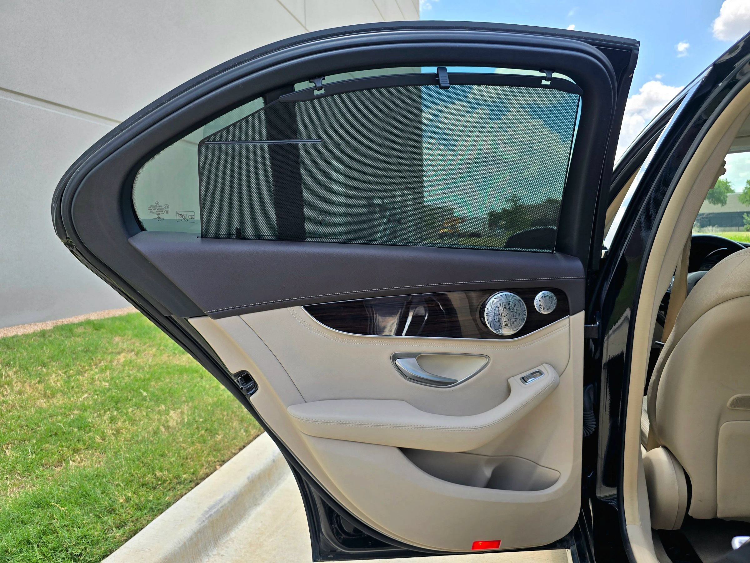 Used 2015 Mercedes-Benz C 300 Sedan image 45
