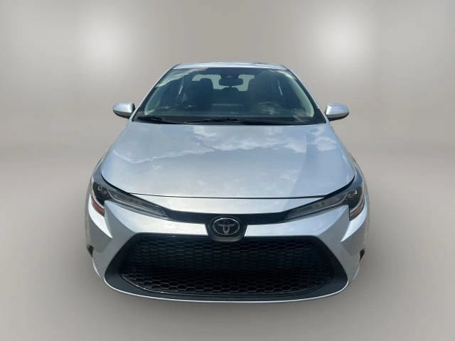 Used 2020 Toyota Corolla LE FWD image 2