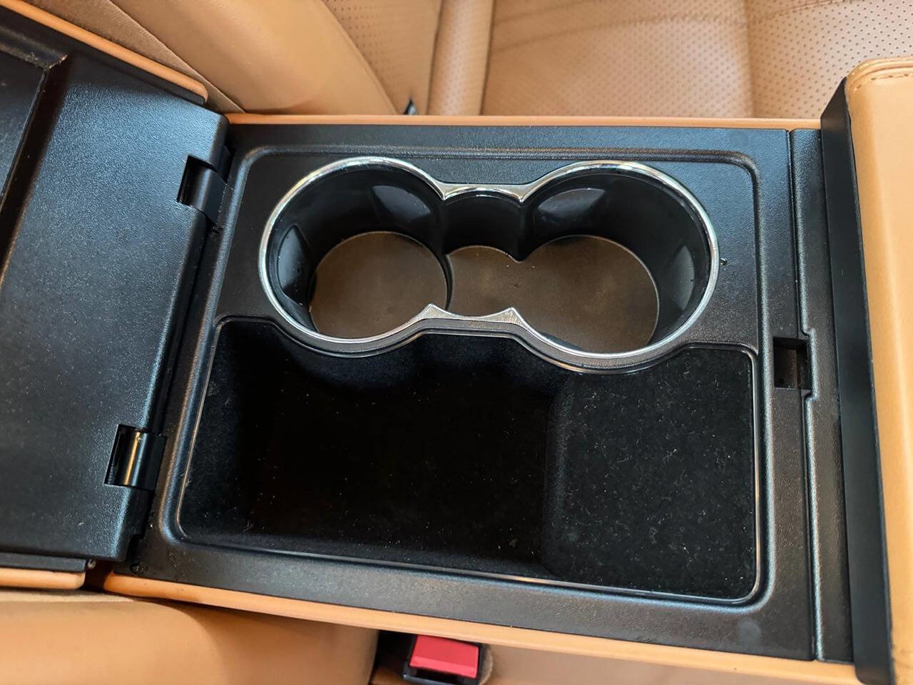 Used 2016 Jaguar XJ R-Sport image 40