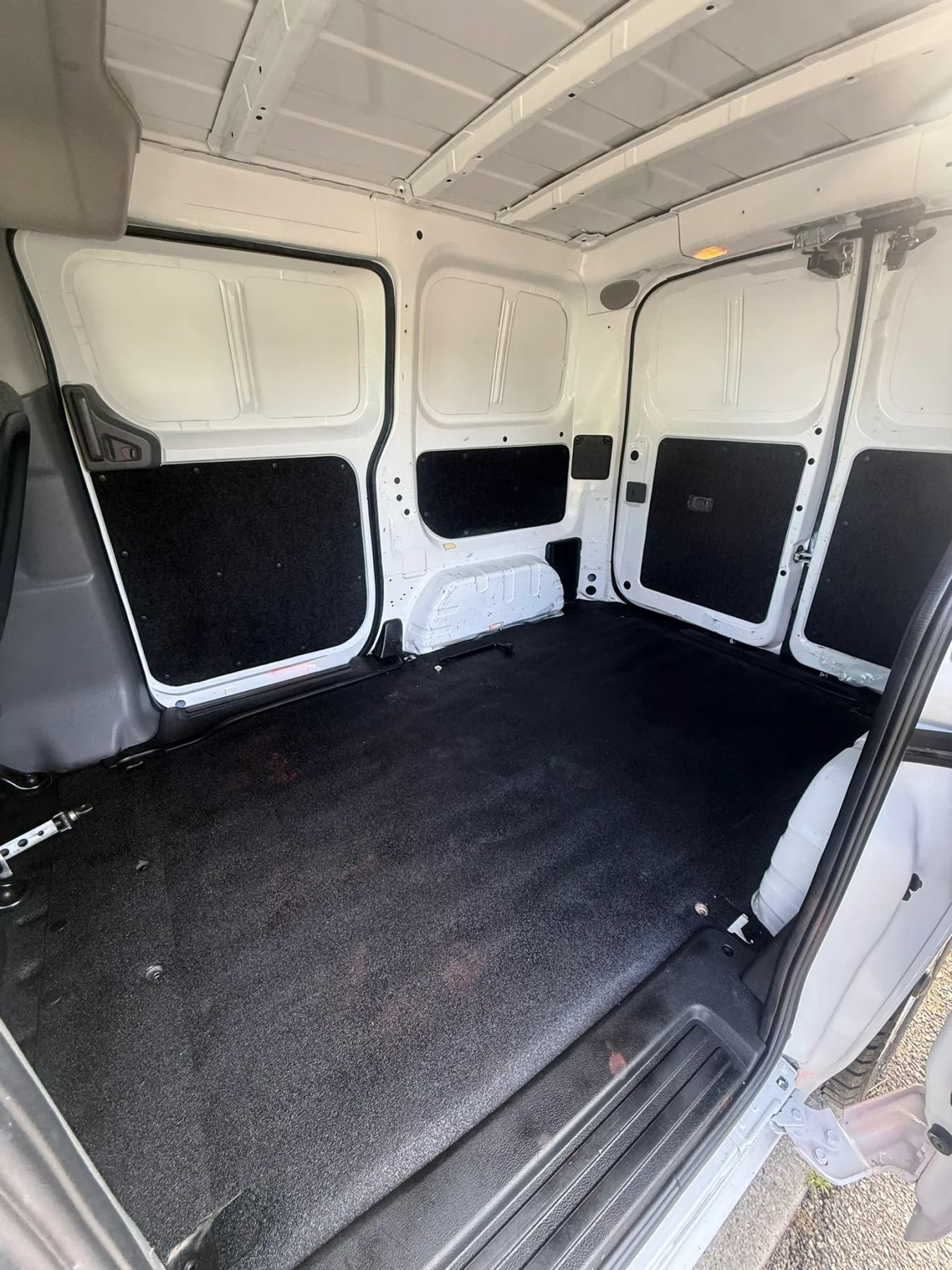Used 2019 Nissan NV200 S w/ Cruise Control Package FWD image 18