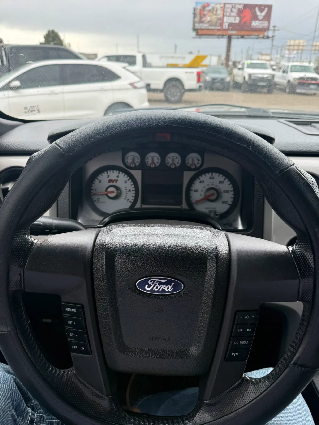 Used 2010 Ford F150 Raptor AWD/4WD image 17