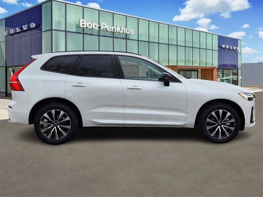 New 2025 Volvo XC60 B5 Plus w/ Protection Package Premier image 24