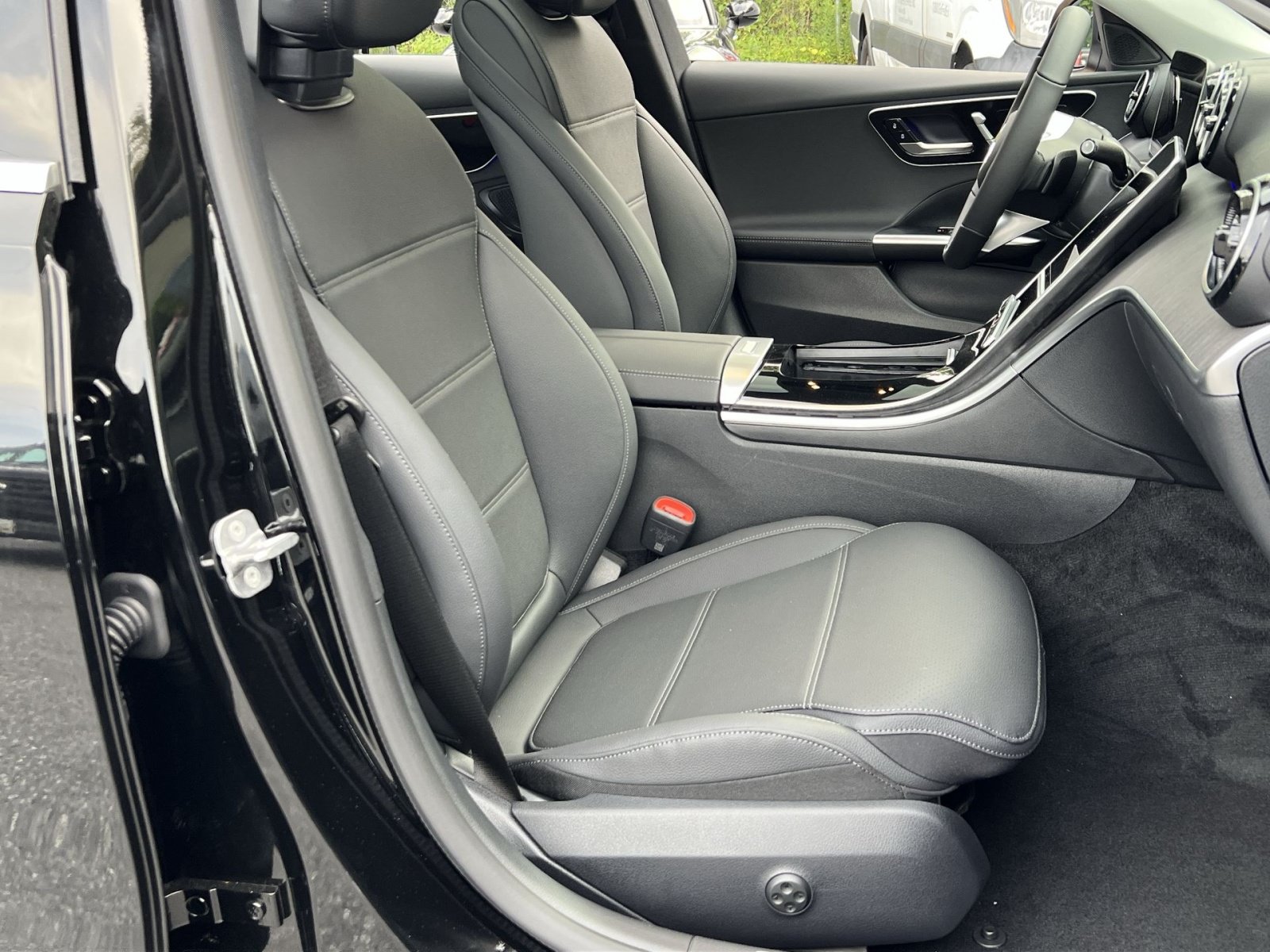 New 2026 Mercedes-Benz C 300 4MATIC Sedan image 33