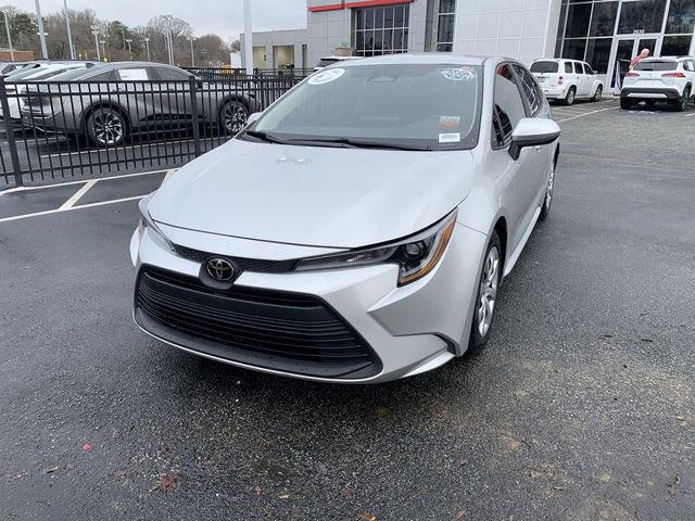 Used 2023 Toyota Corolla LE image 4