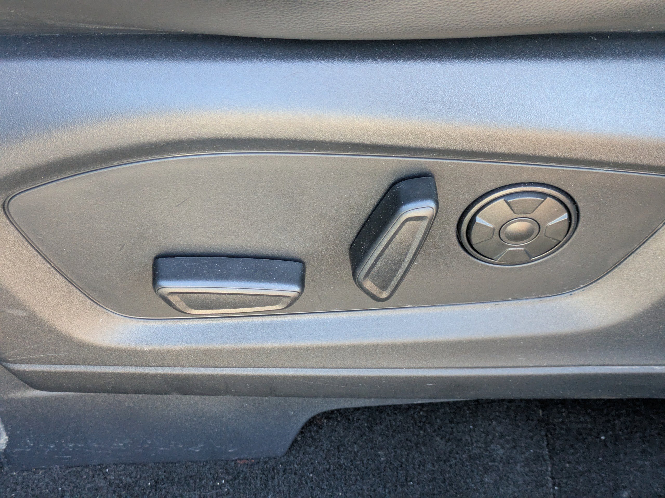 Certified 2025 Ford Explorer ST image 20