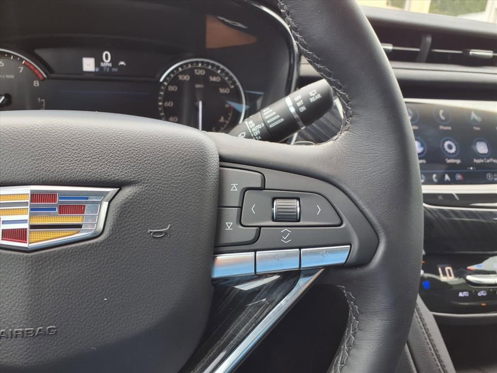 Used 2025 Cadillac XT6 Premium Luxury FWD image 25