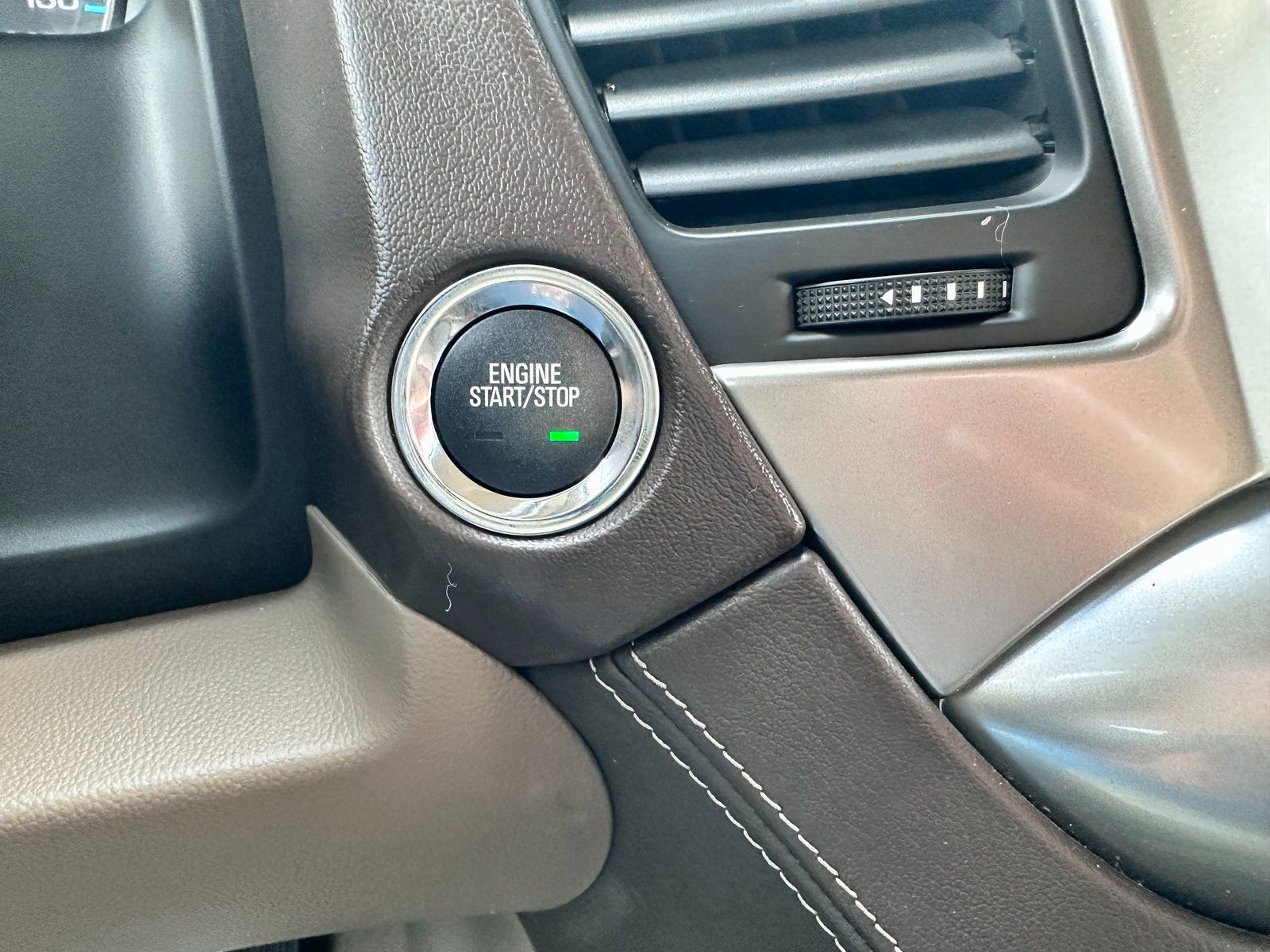 Used 2019 Chevrolet Tahoe Premier RWD image 31