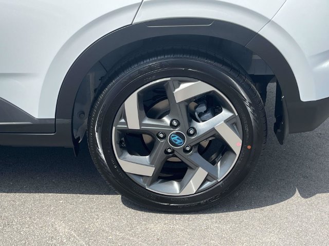 New 2026 Hyundai Venue SEL FWD image 11