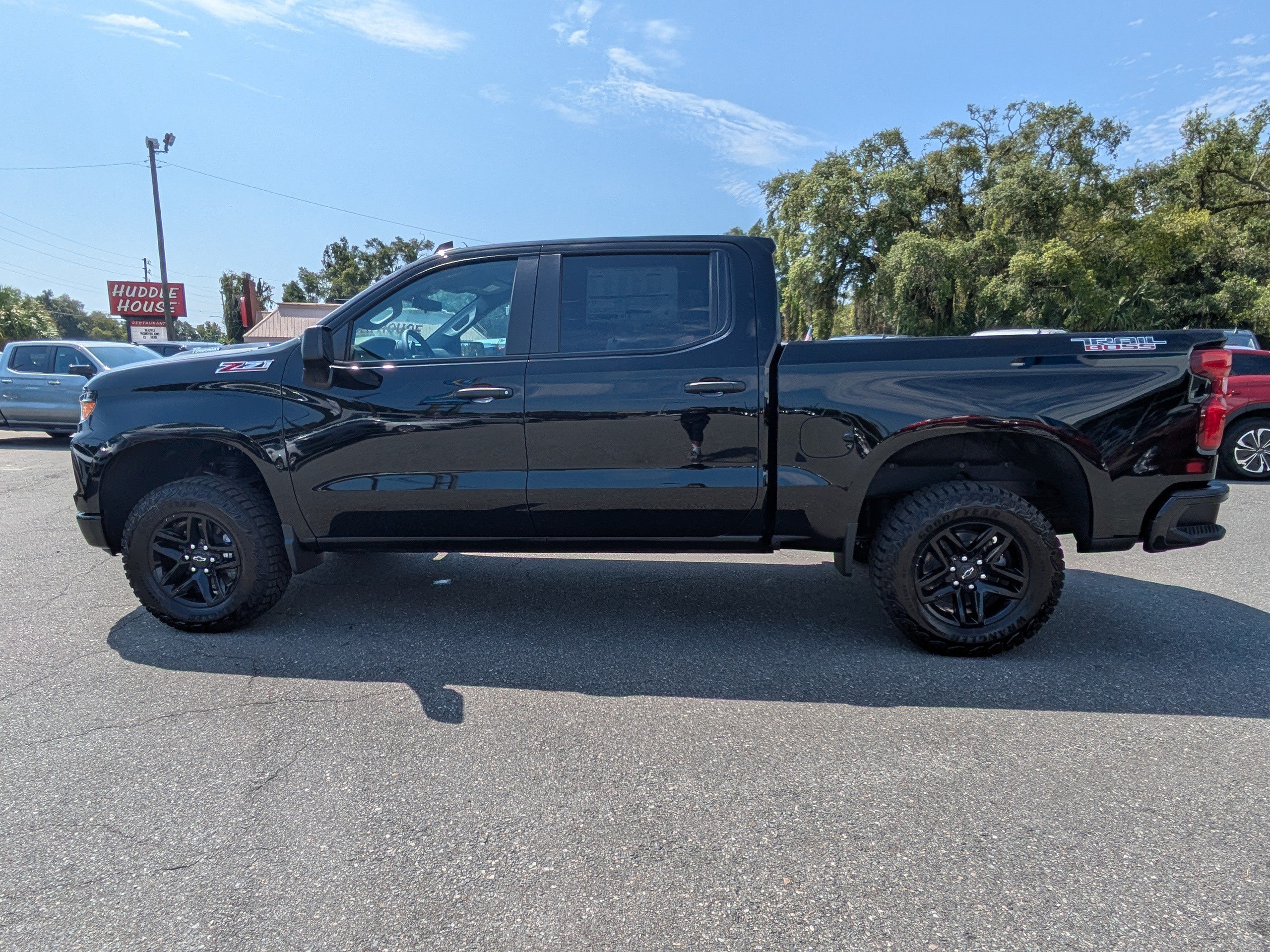 New 2026 Chevrolet Silverado 1500 Custom Trail Boss AWD/4WD image 7