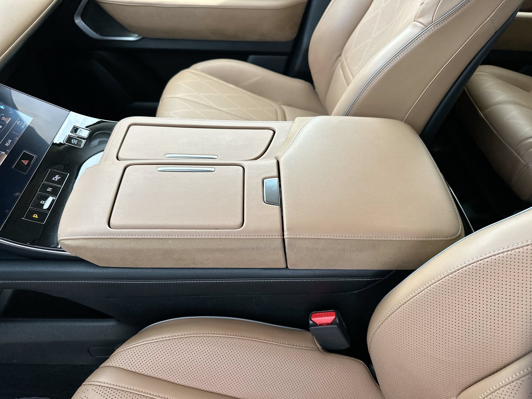 Used 2025 INFINITI QX80 Sensory AWD/4WD image 21