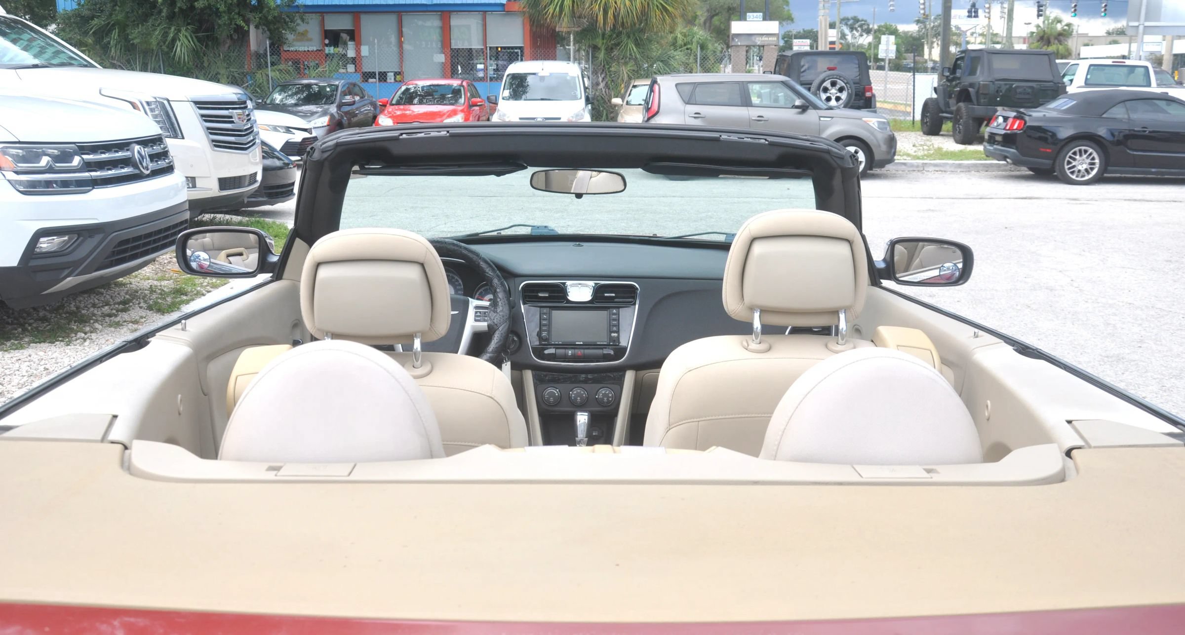 Used 2011 Chrysler 200 Touring FWD image 28