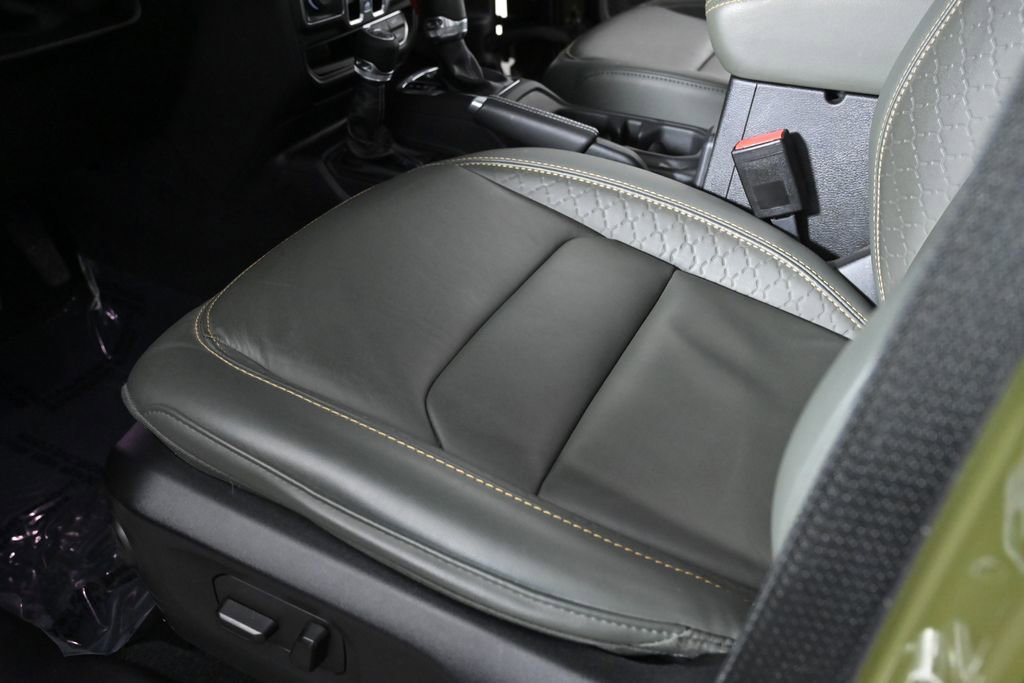 Used 2024 Jeep Wrangler High Altitude image 26