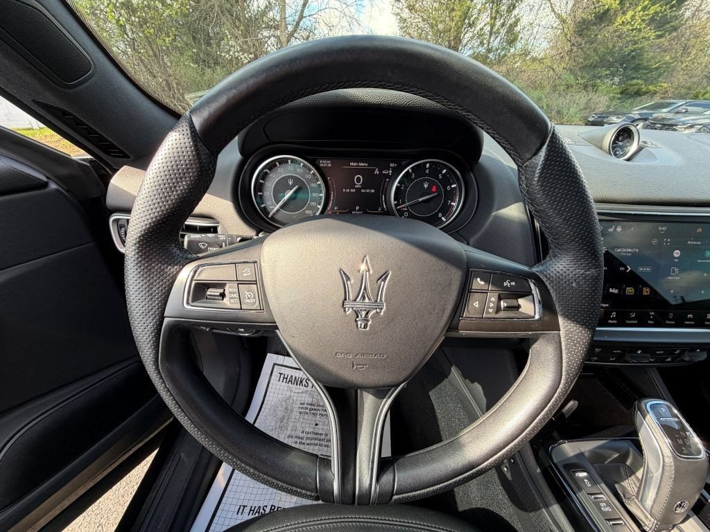 Used 2022 Maserati Levante Modena AWD/4WD image 12