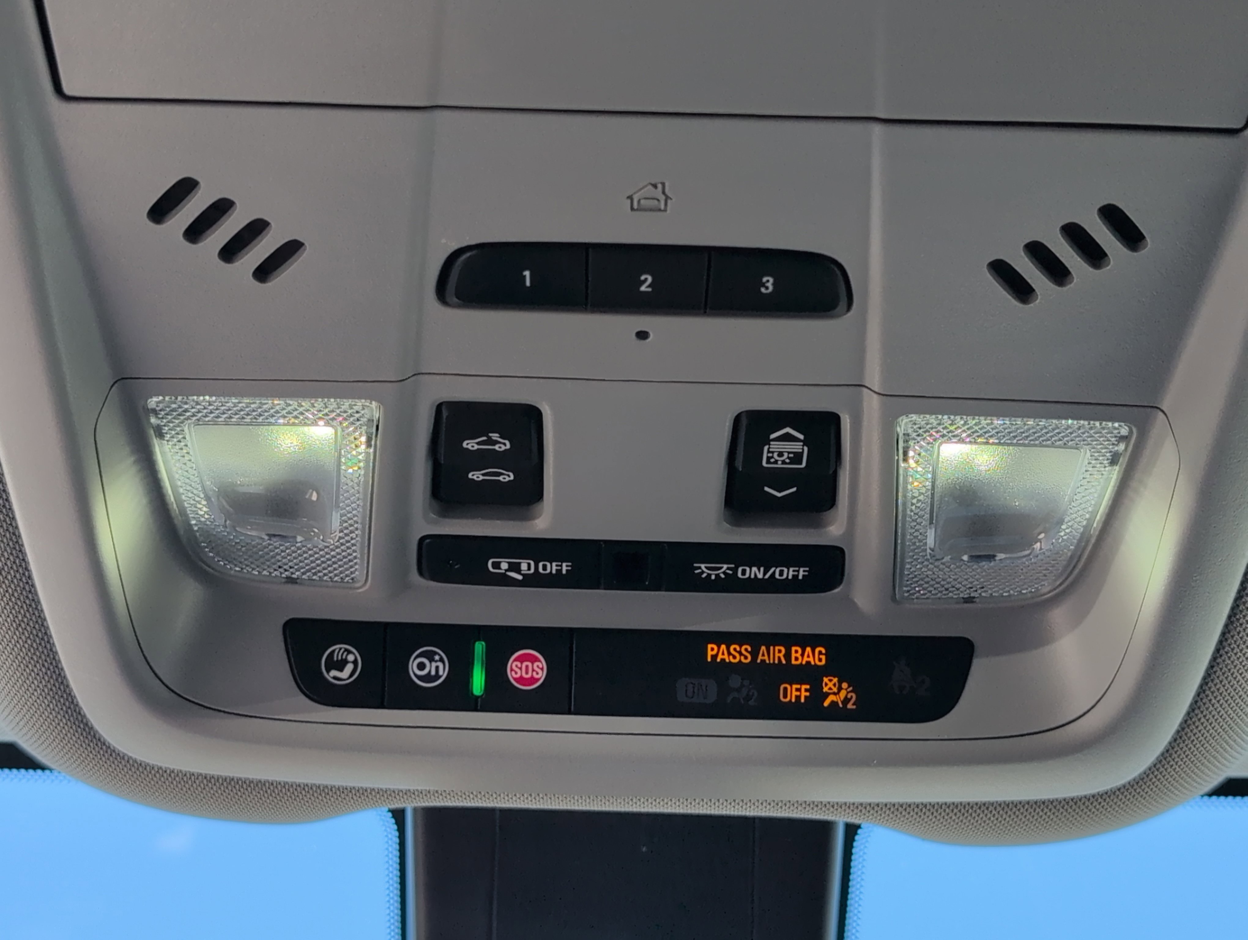 Used 2022 GMC Terrain SLT w/ LPO, Floor Liner Package image 13