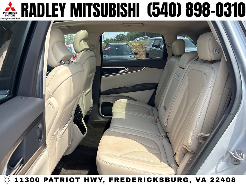 Used 2019 Lincoln Nautilus Reserve FWD image 12