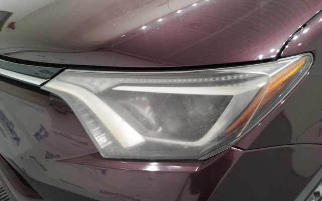 Used 2018 Toyota RAV4 LE image 22