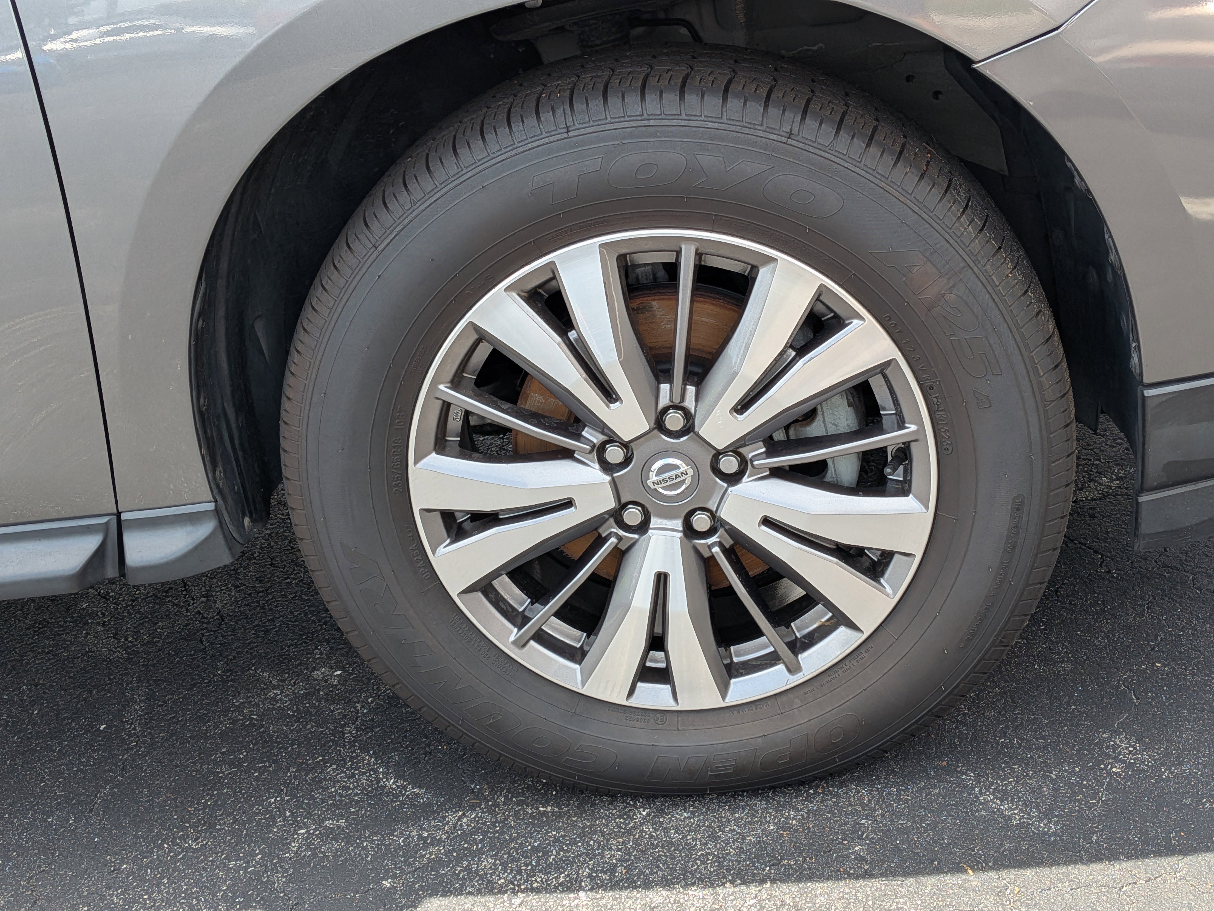 Used 2020 Nissan Pathfinder SV image 11