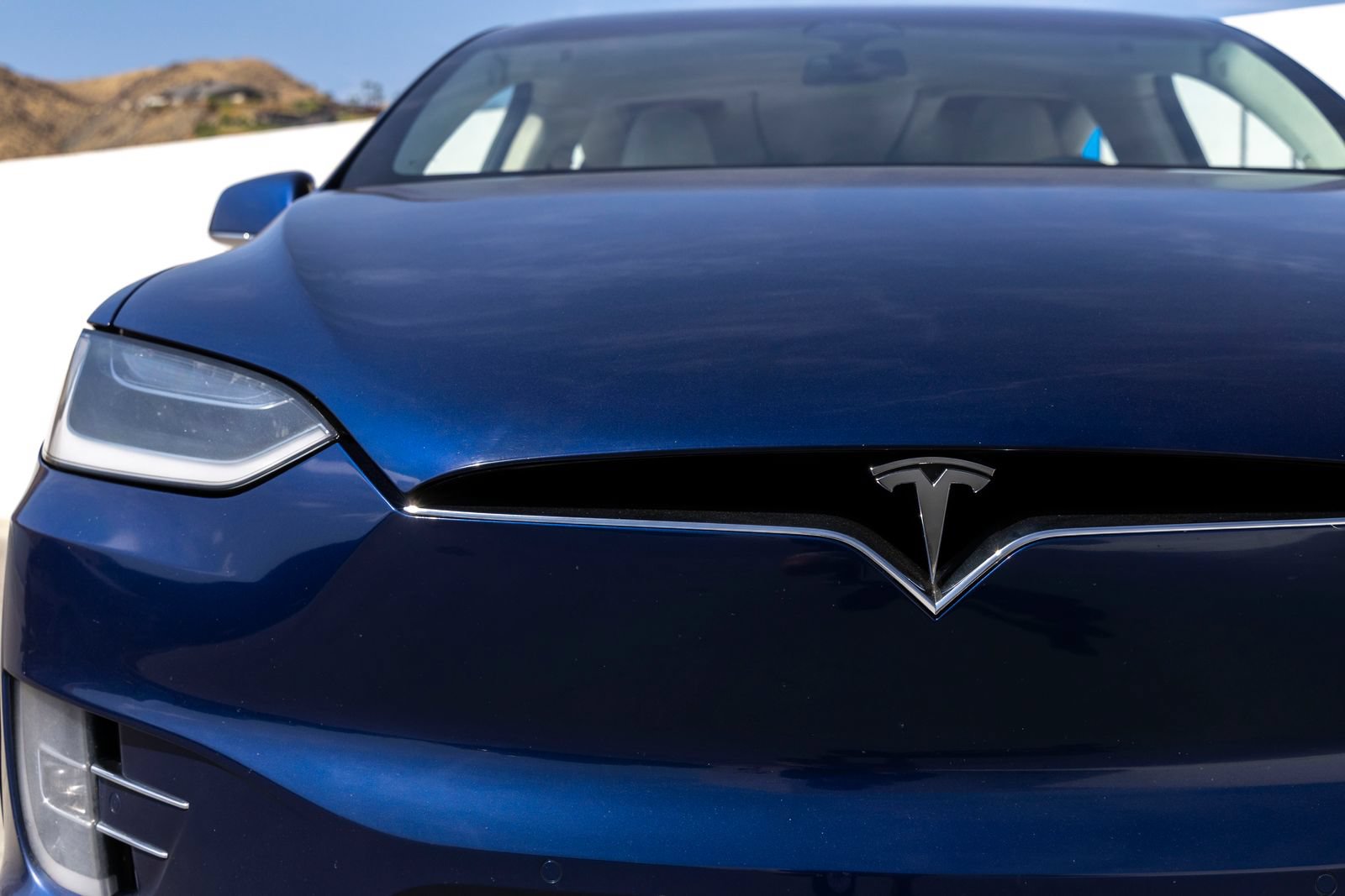 Used 2018 Tesla Model X 100D AWD/4WD image 9