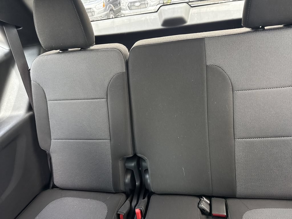 Used 2023 Chevrolet Traverse LT FWD image 23