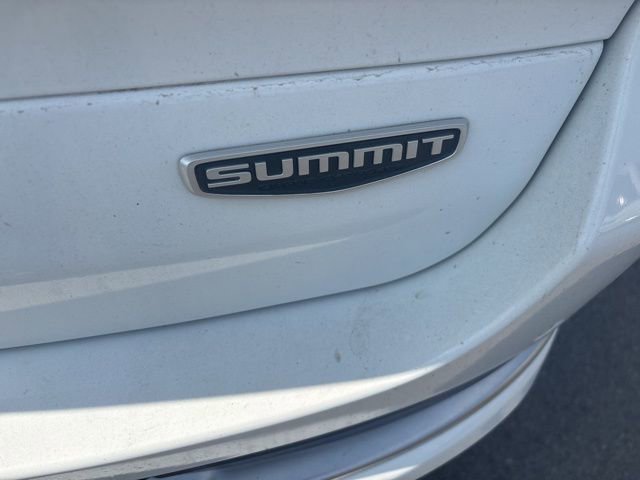 Used 2023 Jeep Grand Cherokee L Summit w/ Luxury Tech Group V image 16