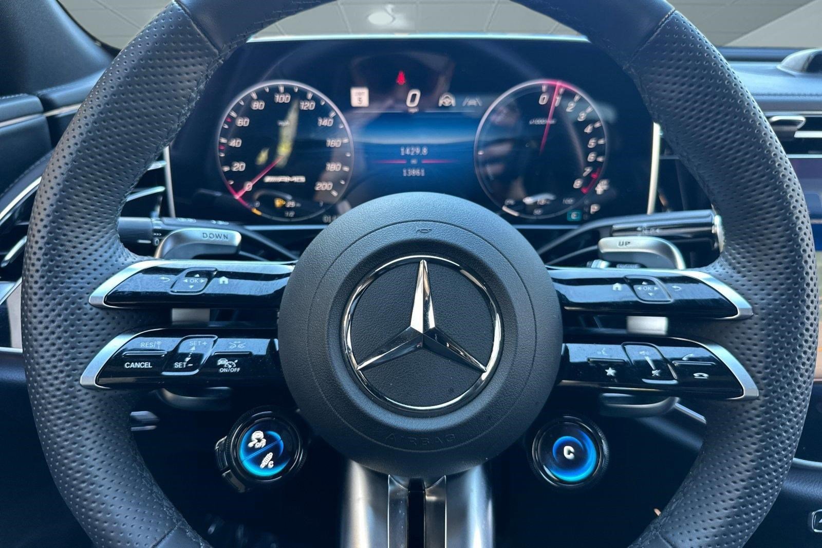 Used 2025 Mercedes-Benz E 53 AMG e 4MATIC Sedan image 18