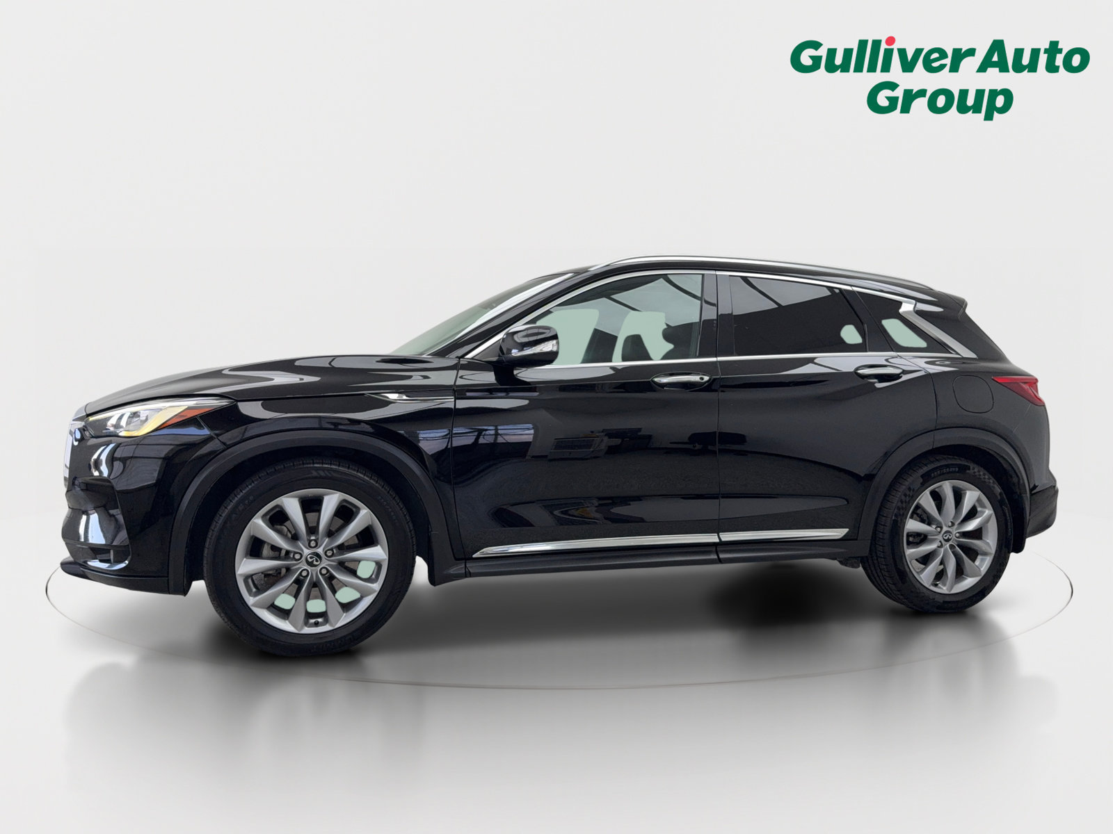 Used 2019 INFINITI QX50 Luxe w/ Navigation Package FWD image 2