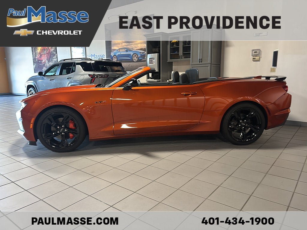 Used 2023 Chevrolet Camaro LT w/ Technology Package RWD image 4