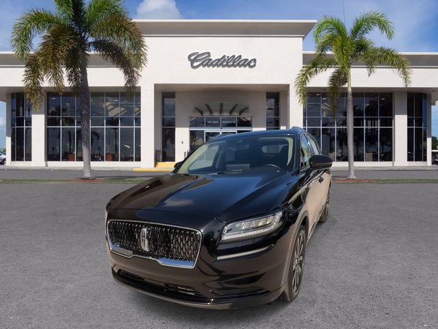 Used 2023 Lincoln Nautilus Reserve w/ Monochromatic Package FWD image 5