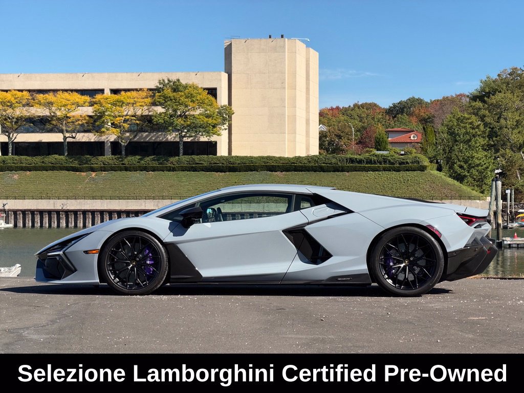 Used 2025 Lamborghini Revuelto AWD/4WD image 2