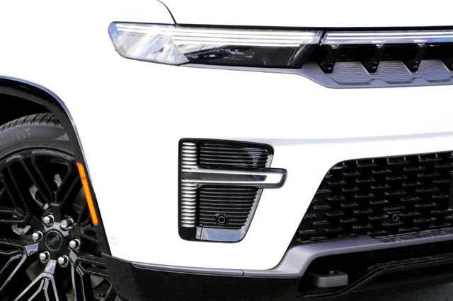 New 2026 Jeep Grand Wagoneer Limited AWD/4WD image 3