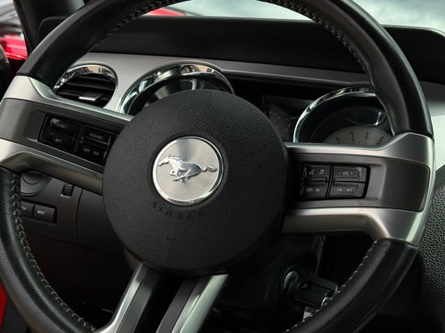 Used 2012 Ford Mustang Premium RWD image 7