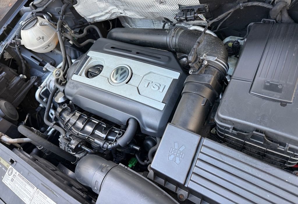 Used 2016 Volkswagen Tiguan S image 30
